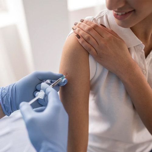 接种HPV疫苗预防子宫颈癌，子宫颈抹片也不能少