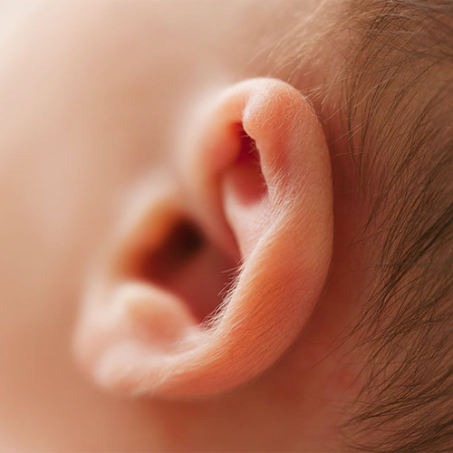 中耳炎是儿童常见疾病，严重可导致听了受损？