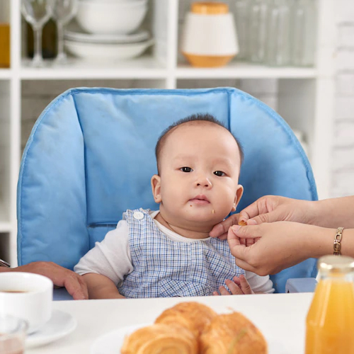 宝宝接种幼儿疫苗前后，应该需要补充哪些营养？