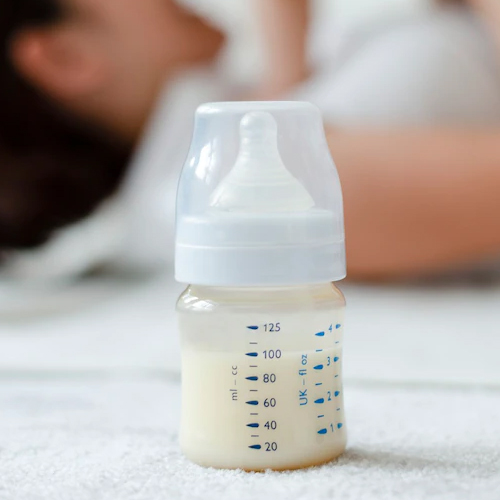 喂母乳应适当补充维生素D和铁质