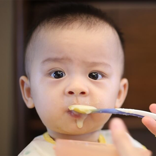 宝宝应该怎么选择副食品？可以从补充营养入手